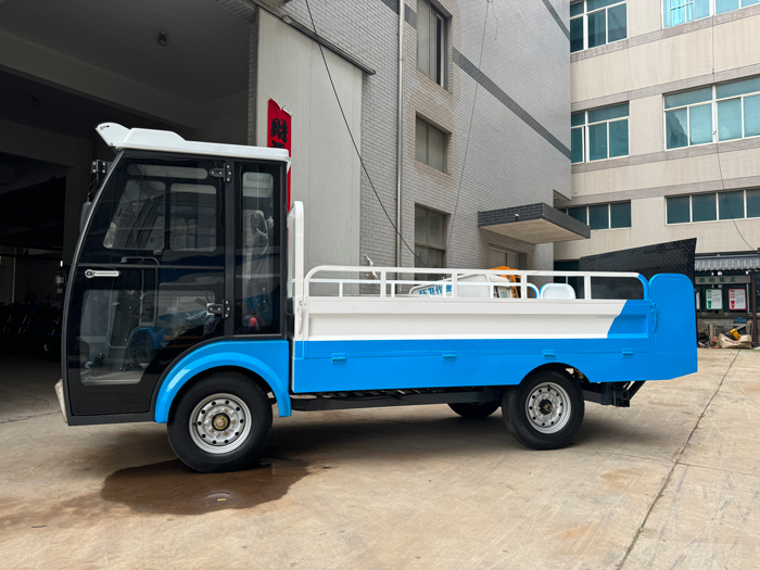 四轮八桶车