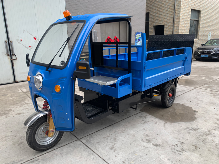 液压尾板六桶车